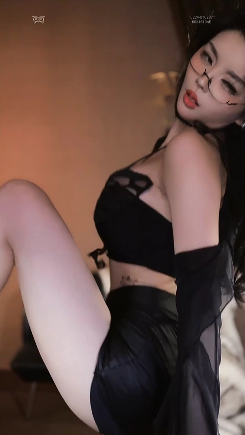 乐嗨/网易CC主播@温凉/小珂御姐女神精选舞蹈直播合集[12V/1.66G]